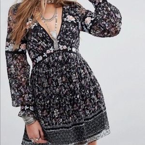 Free people EPIC RARE Embroidered Blossum Dress